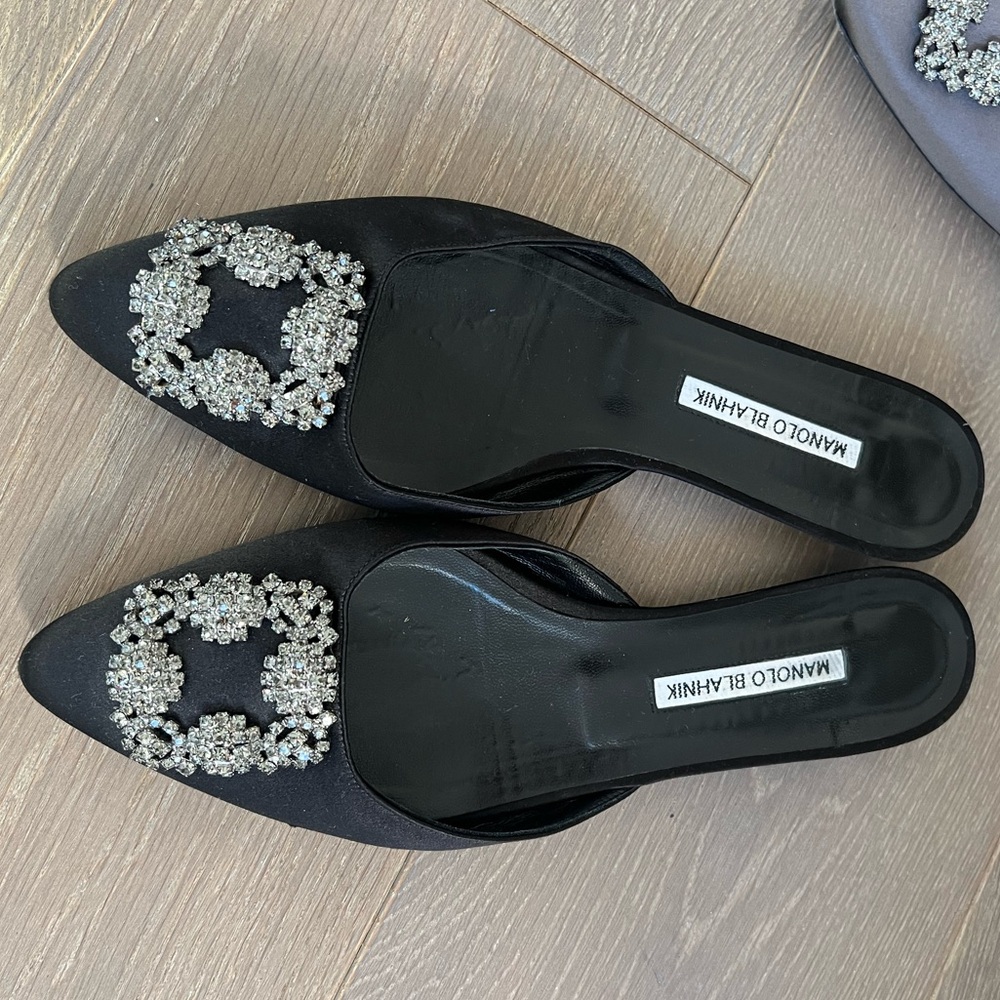 Manolo Hangisimuflat Flat Mules